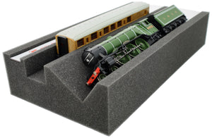 Feldherr Premium Cradle Gauge HO with magnetic strip (360 mm) – Perfect maintenance and repair for model railways