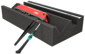 Feldherr Premium Cradle Gauge HO with magnetic strip (360 mm) – Perfect maintenance and repair for model railways