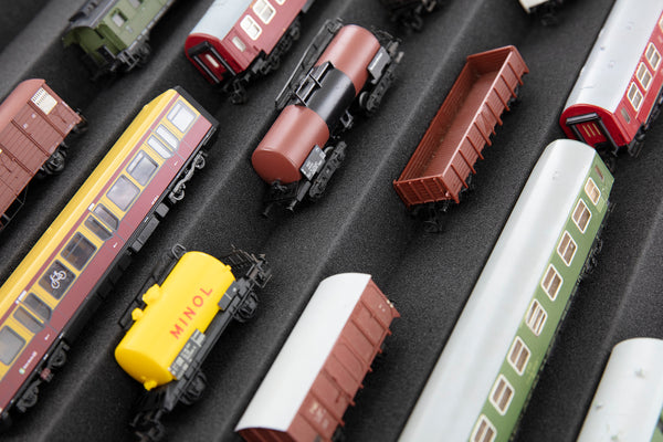500 mm x 500 mm x 45 mm Universal Zig-Zag Locomotive Bed for Model Railways TT Gauge CPMEVJ045